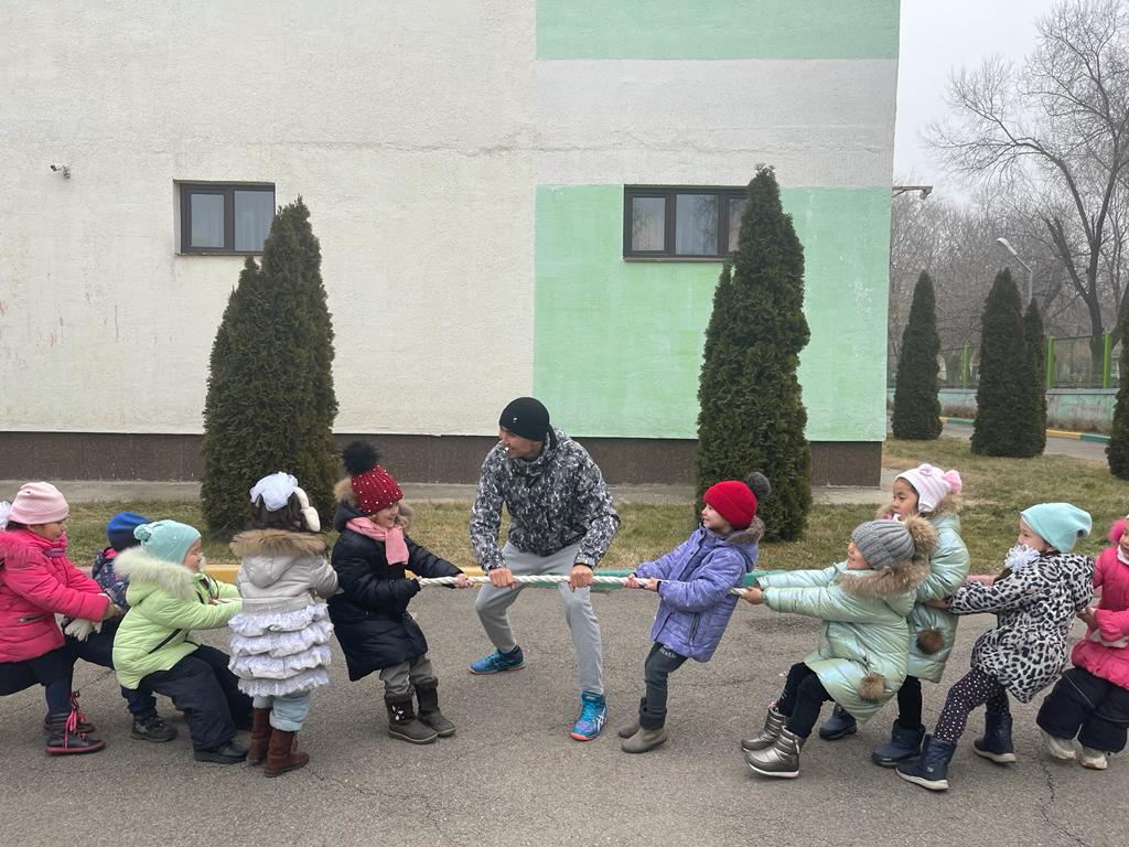 Денсаулық күні: «Қыс күштілер, батылдар, ептілер үшін!»Мектепалды даярлық «Ақжелкен» тобы