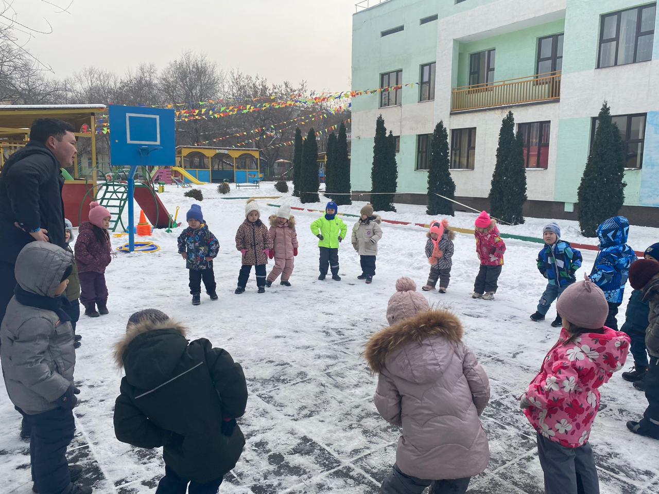 Денсаулық күні: «Қыс күштілер, батылдар, ептілер үшін!»Ересектер «Құлыншақ» тобы