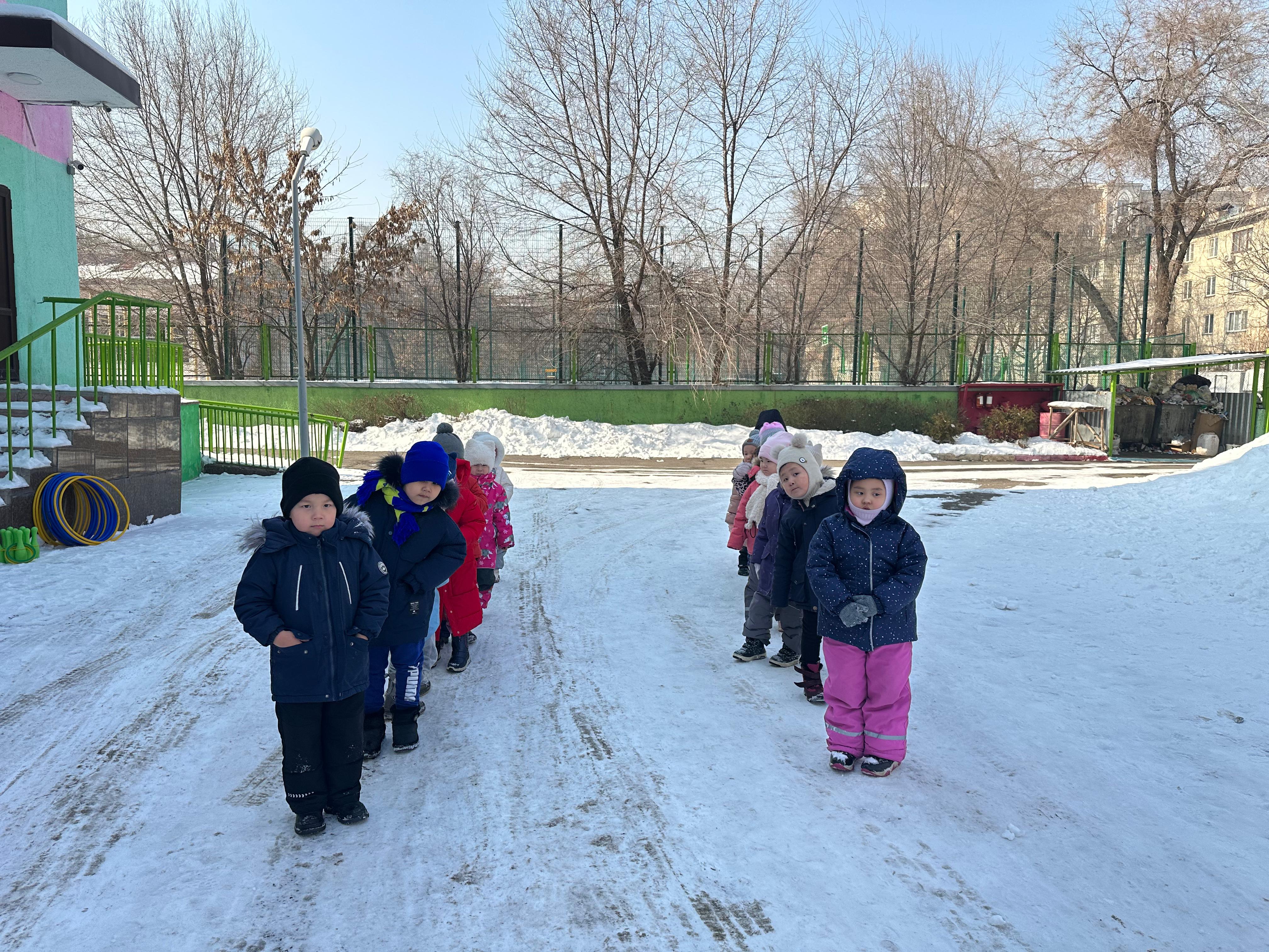 Дене шынықтыру мерекесі: «Аязда шыңдалып, шымыр болар денеміз» Ересектер «Құлыншақ» тобы