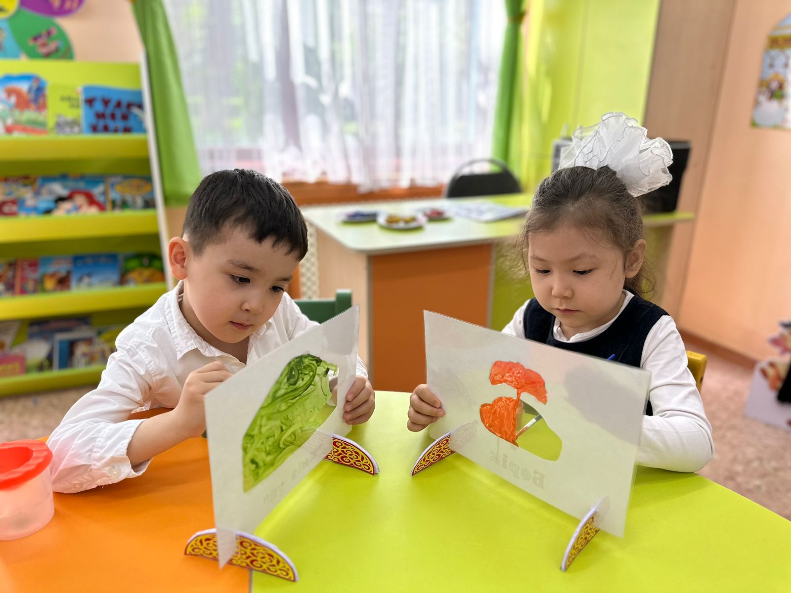 Өткізілген ашық көрсетілімдер: «Білім еліне саяхат» «Балдырған» тобы