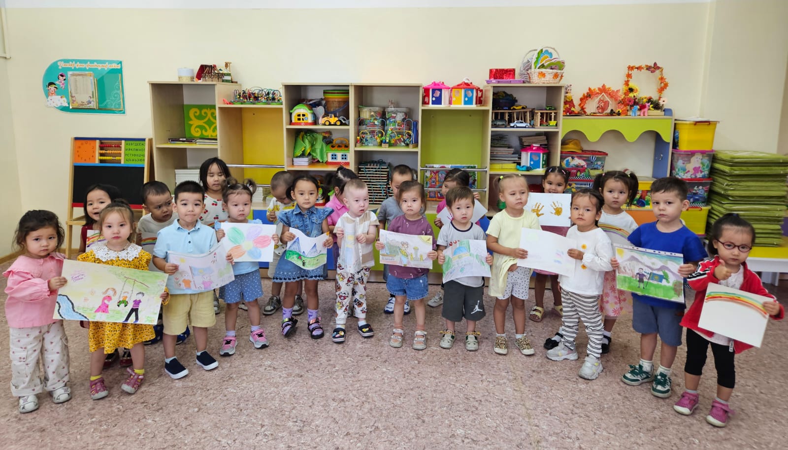 Сурет байқауы "Болашақтағы Қазақстан" Ортаңғы "Ботақан" тобы