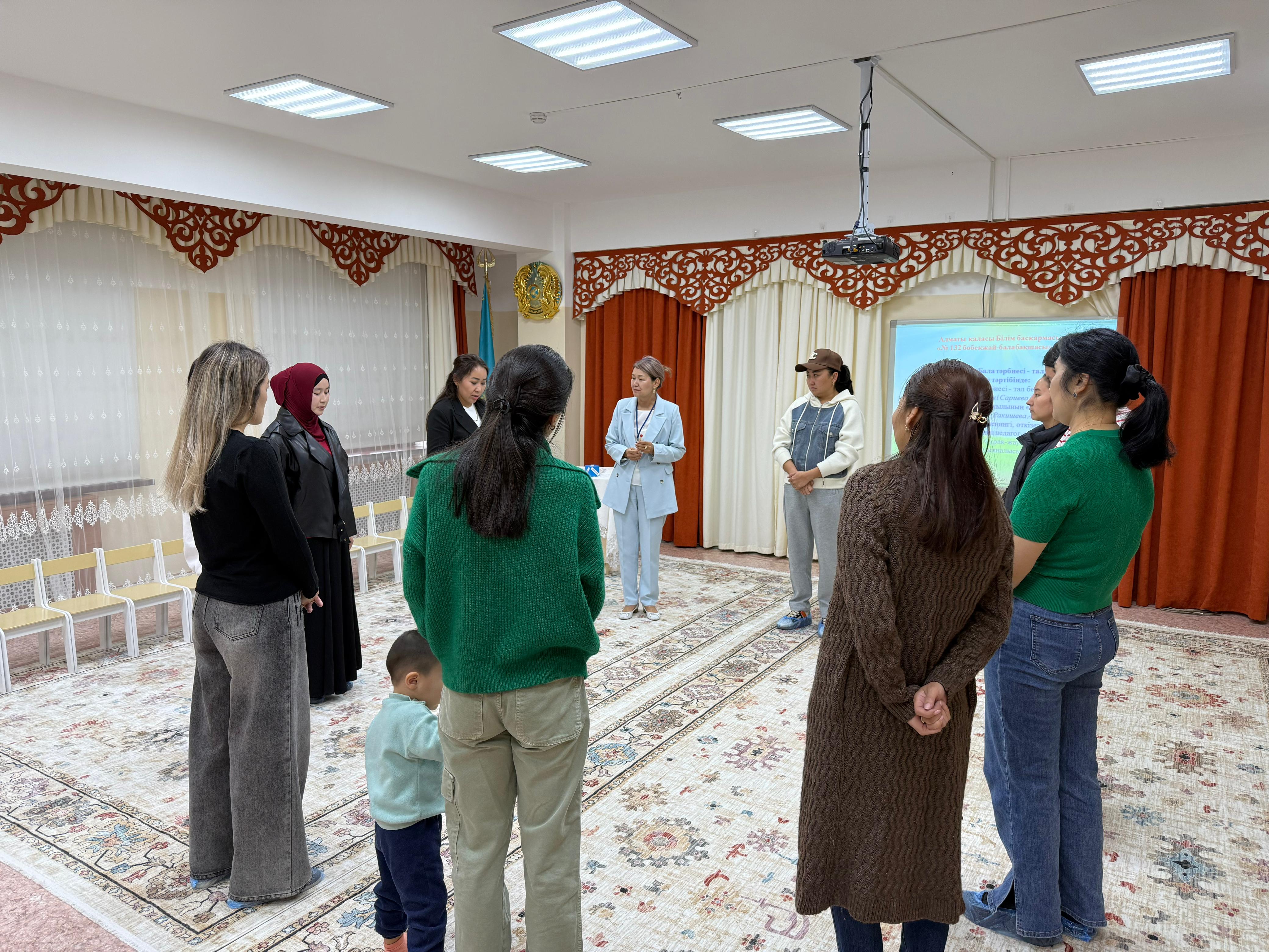 Топтық ата-аналар жиналысы «Бала тәрбиесі - тал бесіктен» Ортаңғы «Балдырған» тобы