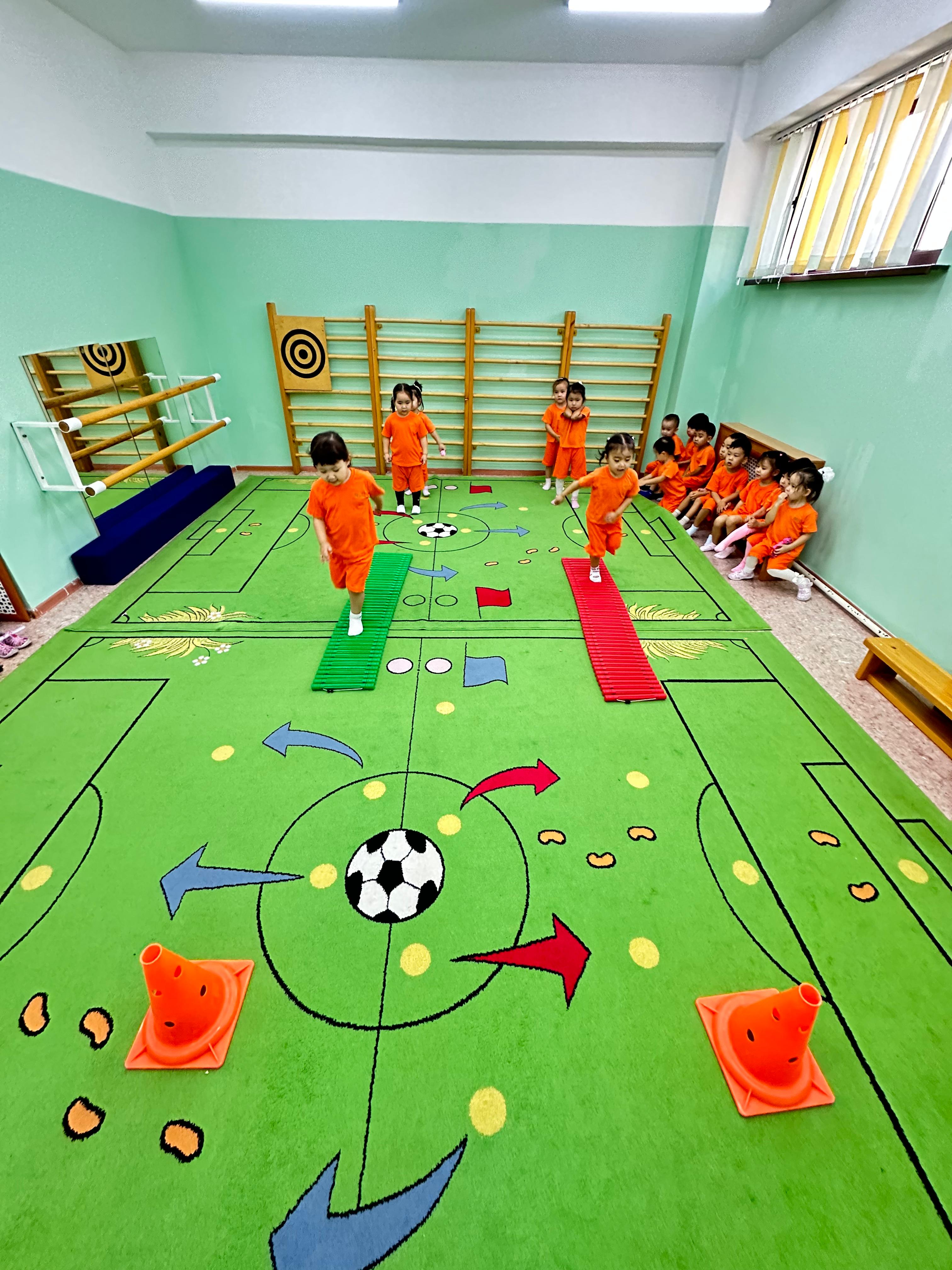 Дене шынықтыру сауық-кештері: «Спорт-біздің досымыз!» Ортаңғы «Балдырған» тобы