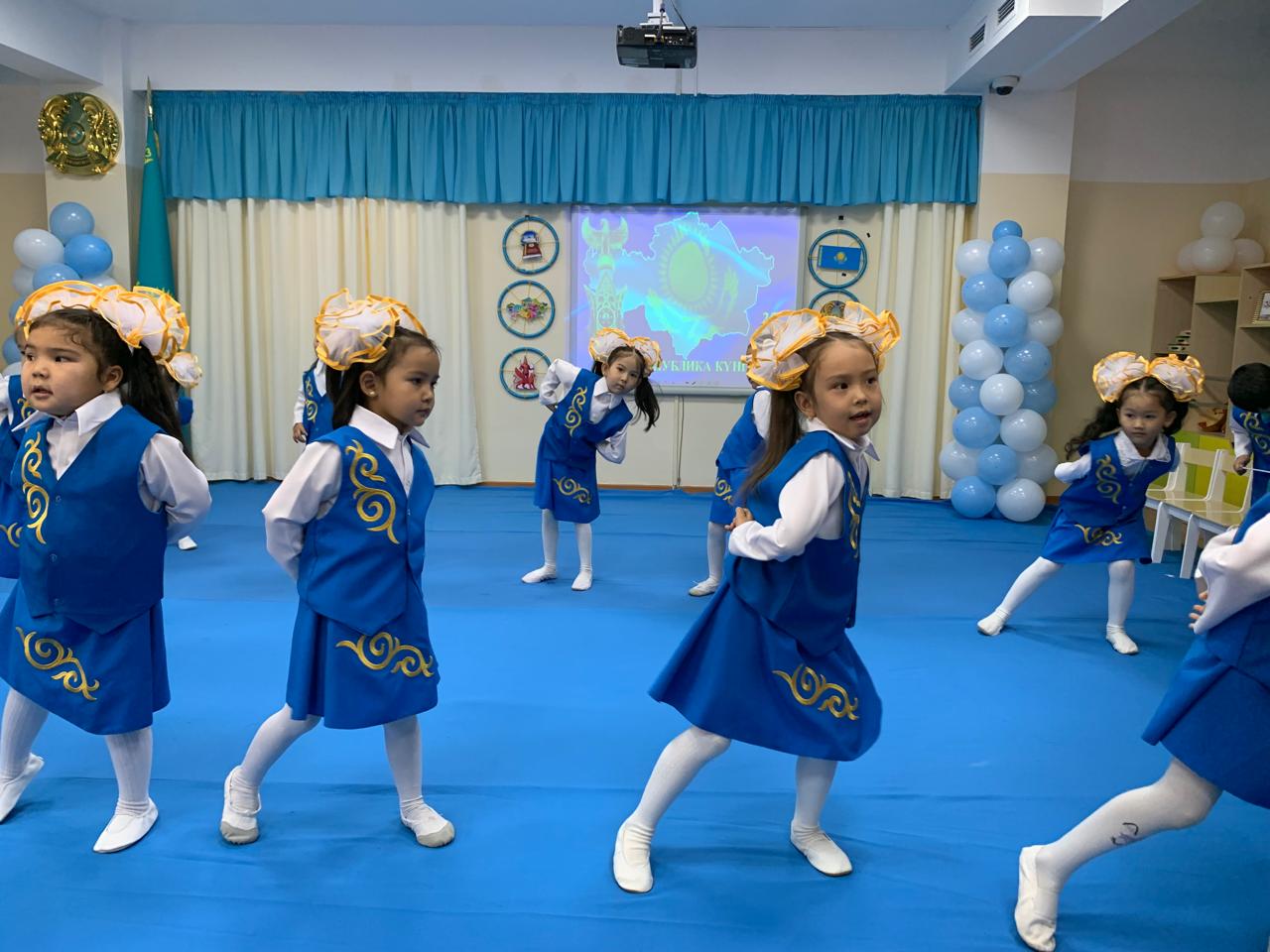 Ертеігілік "25 қазан-Республика күні" Мектепалды "Ақжелкен" тобы