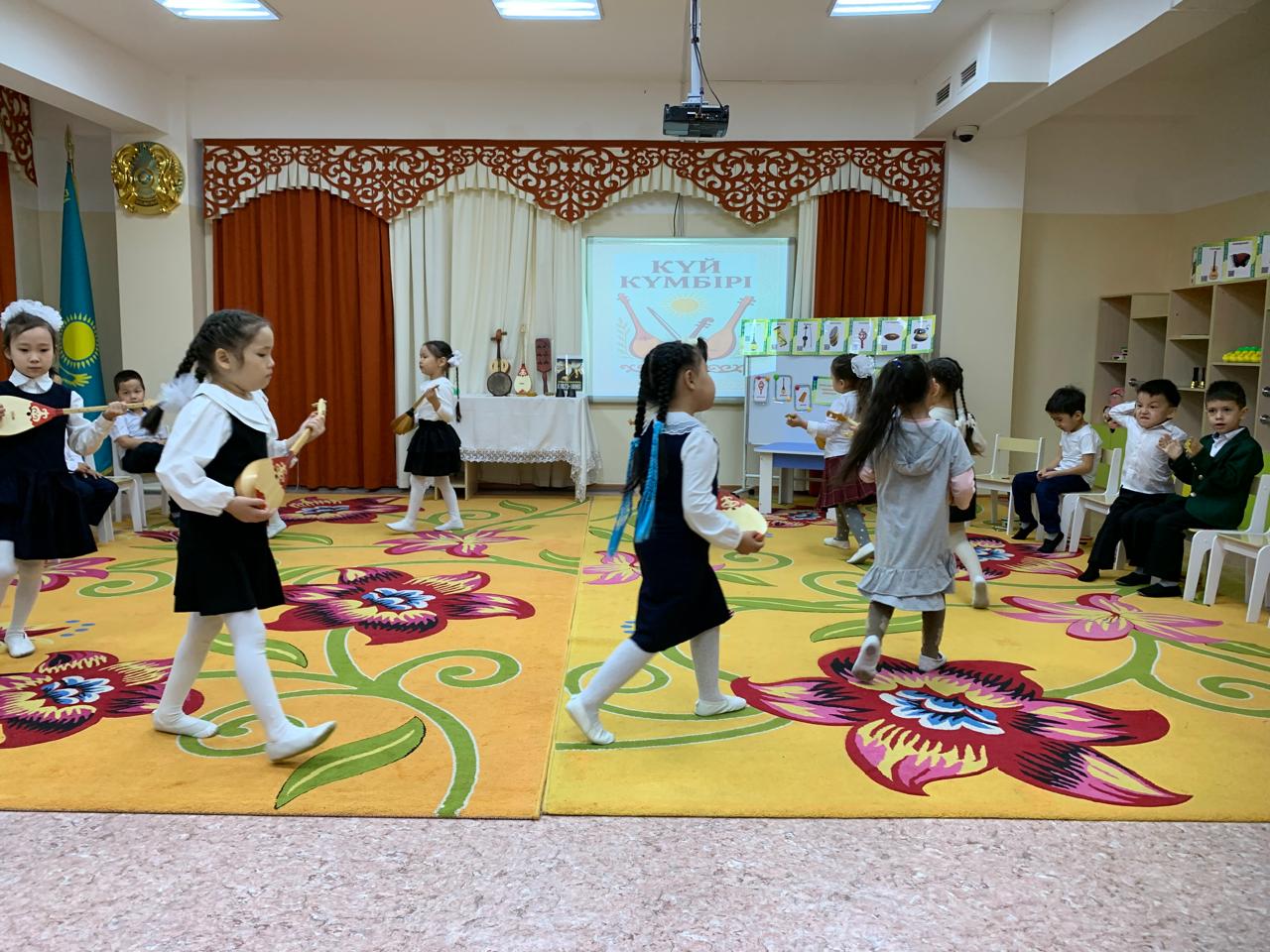 Музыка ұйымдастырылған іс-әрекеті бойынша ашық көрсетілім, Тақырыбы «Күй күмбірі» музыка жетекшісі Мектепалды «Күншуақ» тобы