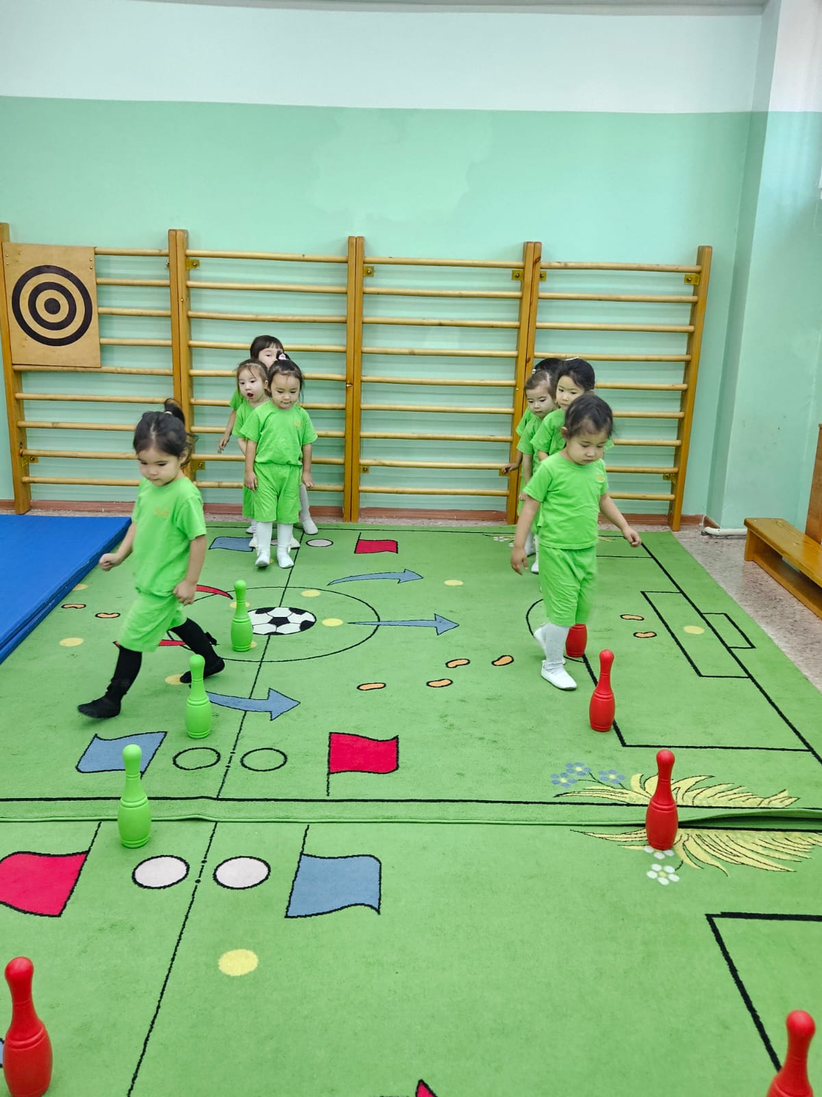 Дене шынықтыру мерекесі:  «Кел, бірге ойнайық!»    Ортаңғы «Ботақан» тобы